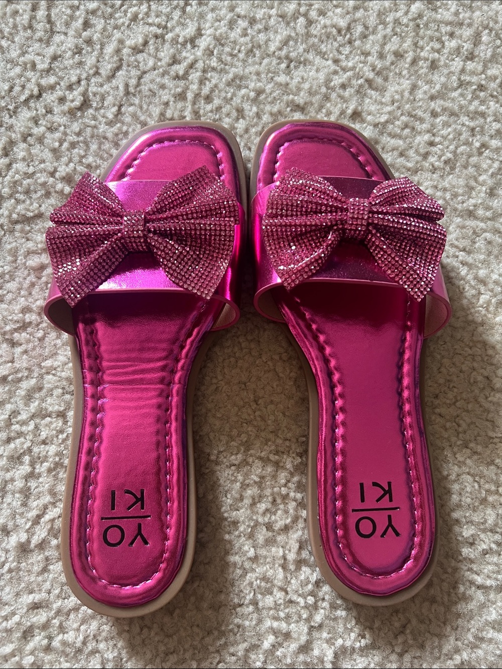 Yoki Metallic Fuchsia Bow Slide Sandals